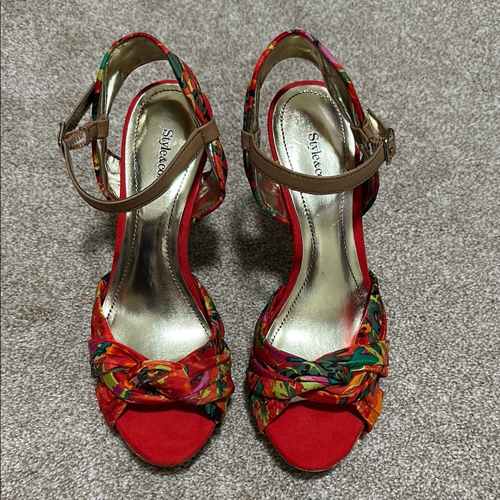 *NEW* Style & Co. Women's Red and Multicolor Sandals